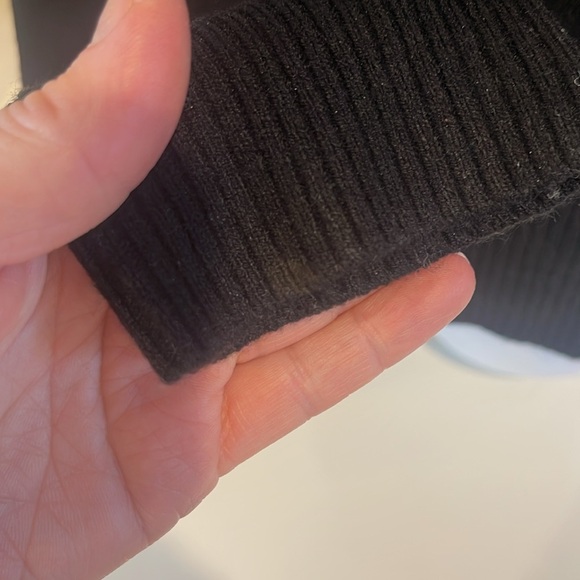 French connection Sweater ✨ - Picture 4 of 8